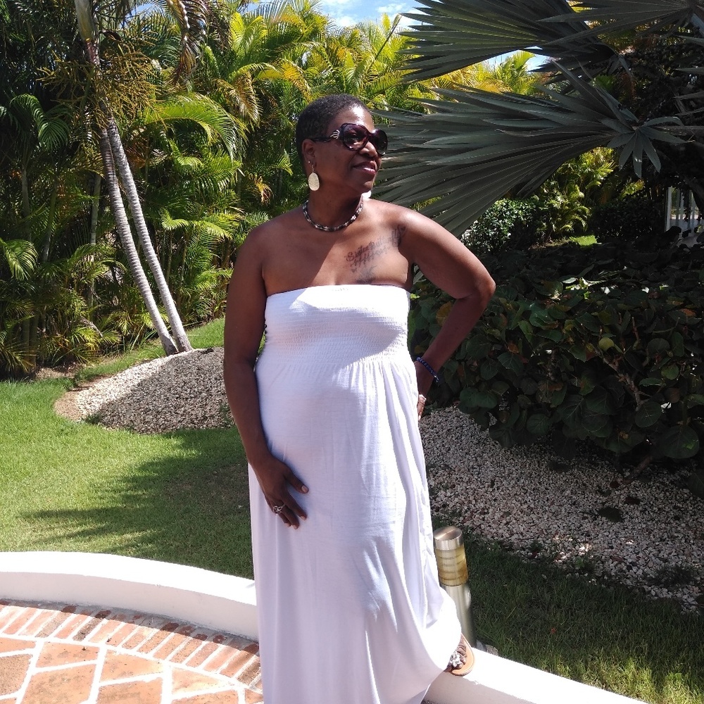 Meet your Posher, Cassandra